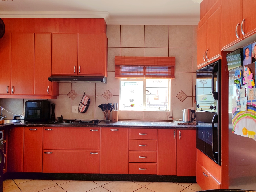 3 Bedroom Property for Sale in Wilkoppies North West